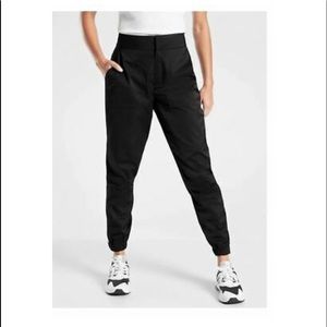 Athleta Radiant Jogger NWT - Streetwear Chic